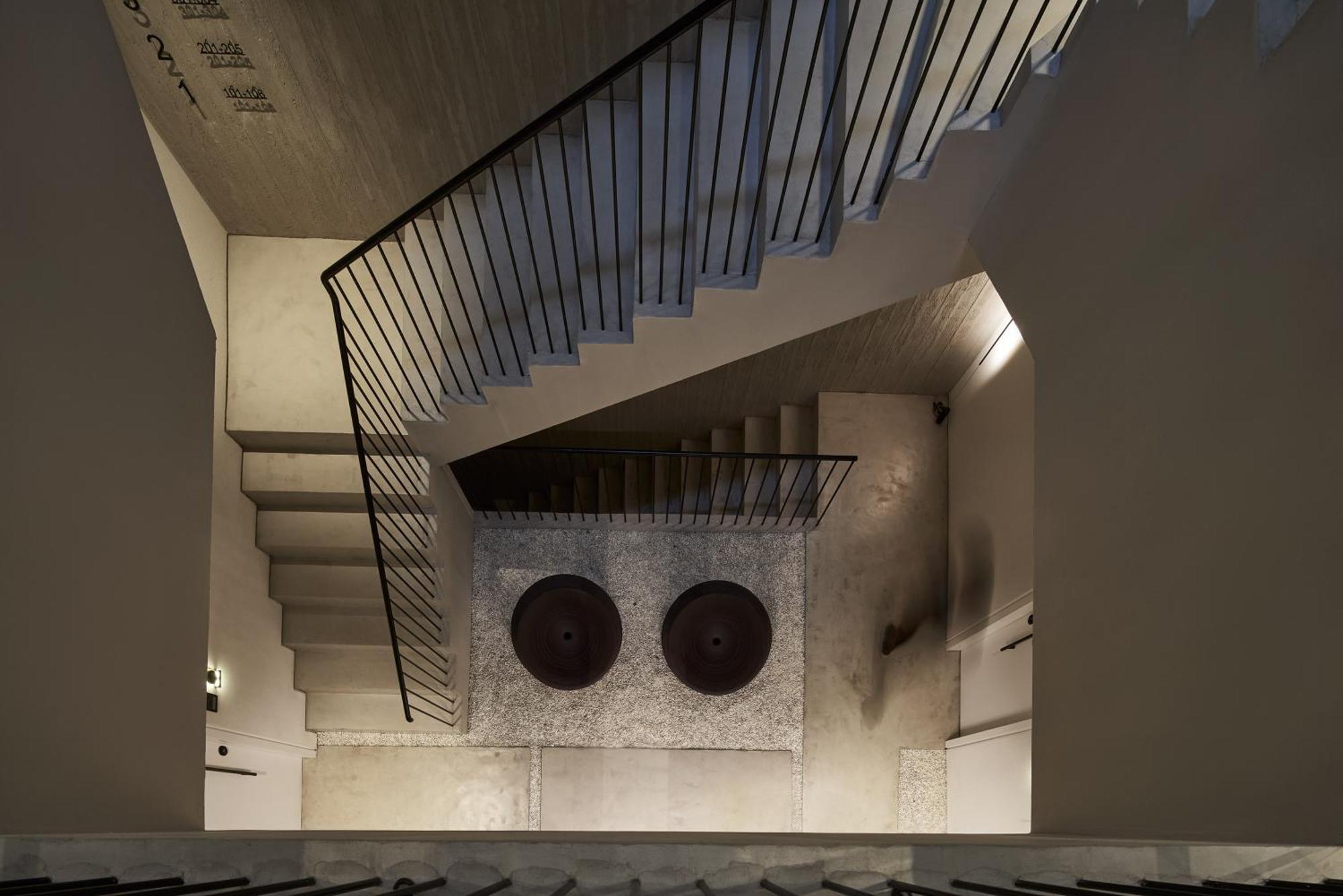 The Newel Psychiko Hotell Athen Eksteriør bilde The staircase